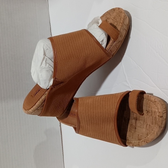 Donald Pliner Cork Wedge Heel, Ring Toe Leather Slide. size 91/2 M - Picture 1 of 9